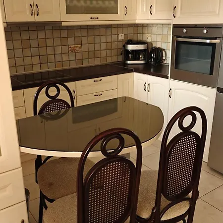 Up The Hill Apartmán *