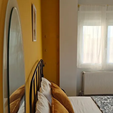 Up The Hill Apartment Epanomi