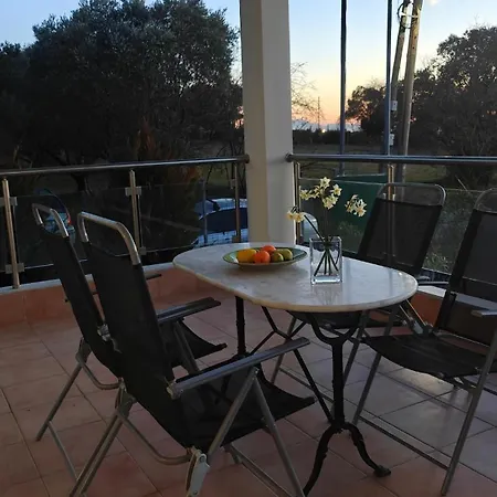 Up The Hill Apartment